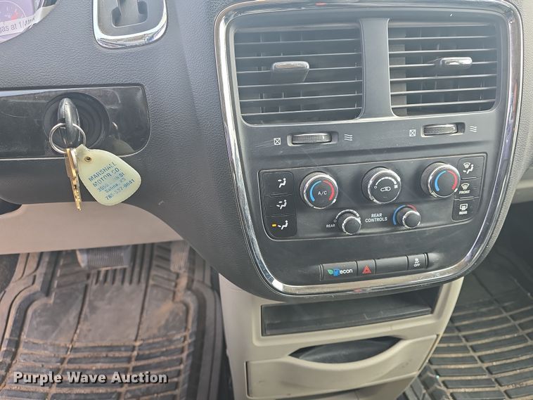 image for item DO7794 2014 Dodge Grand Caravan van