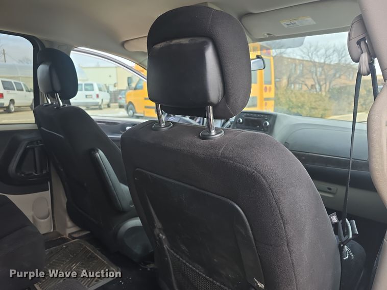 image for item DO7794 2014 Dodge Grand Caravan van