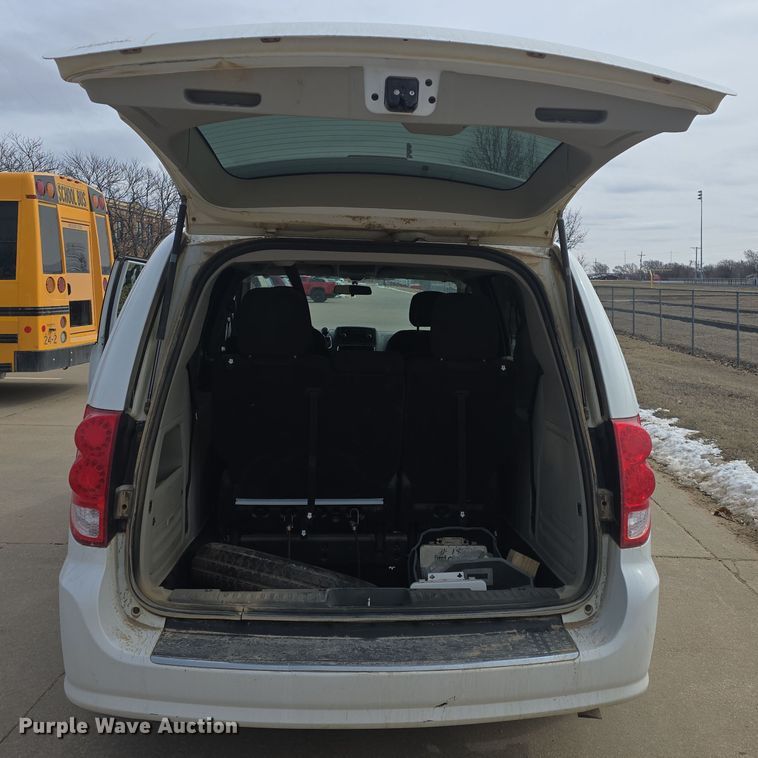 image for item DO7794 2014 Dodge Grand Caravan van