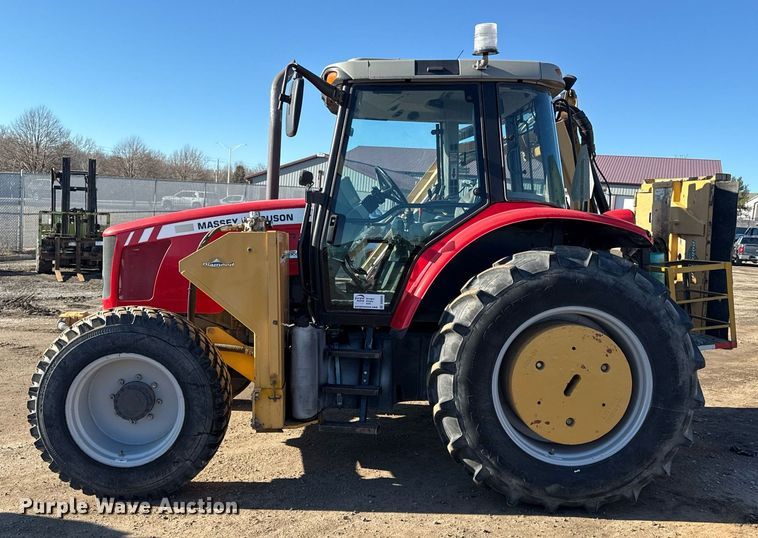 image for item DQ6655 Massey Ferguson 5460 MFWD tractor