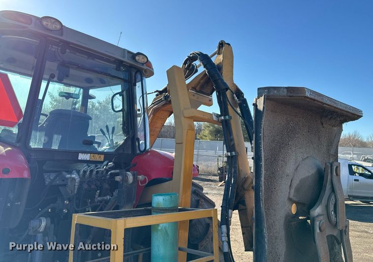 image for item DQ6655 Massey Ferguson 5460 MFWD tractor