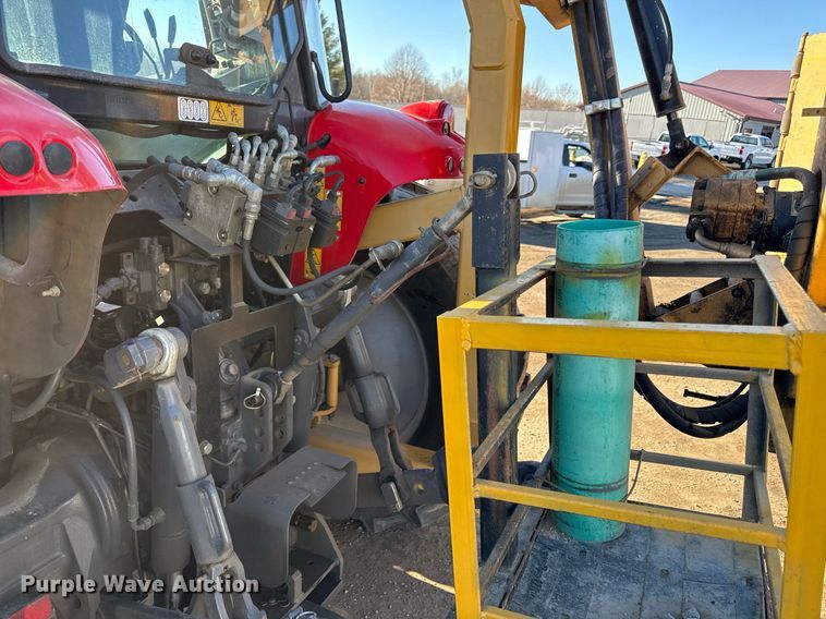 image for item DQ6655 Massey Ferguson 5460 MFWD tractor