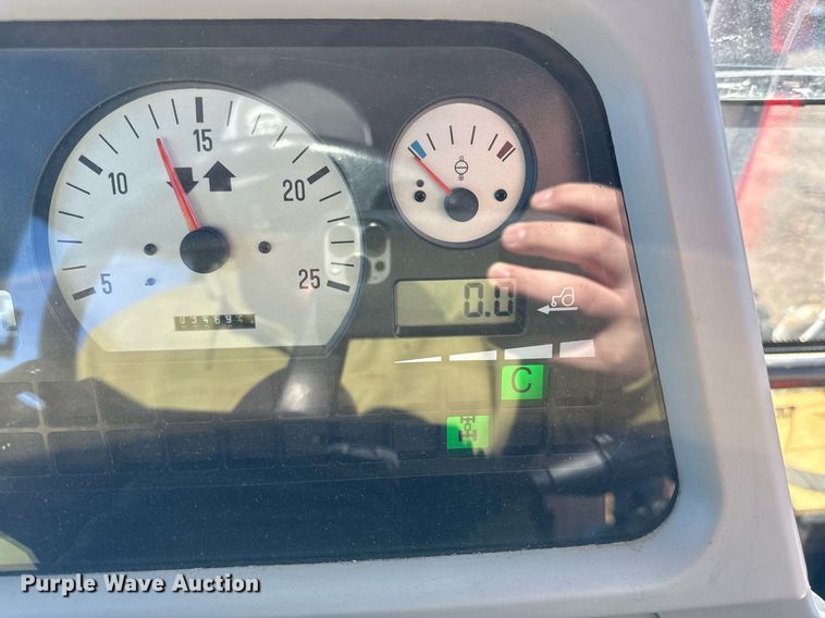 image for item DQ6655 Massey Ferguson 5460 MFWD tractor