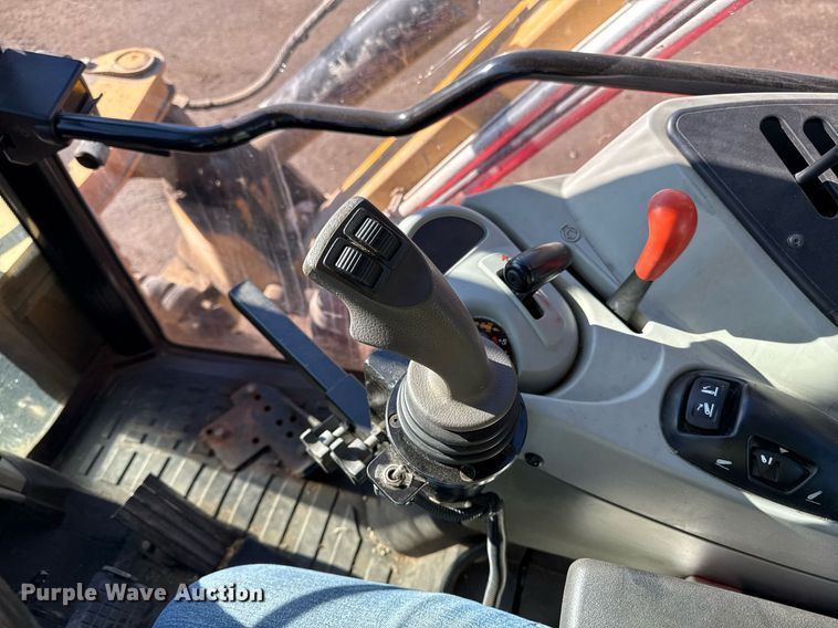 image for item DQ6655 Massey Ferguson 5460 MFWD tractor