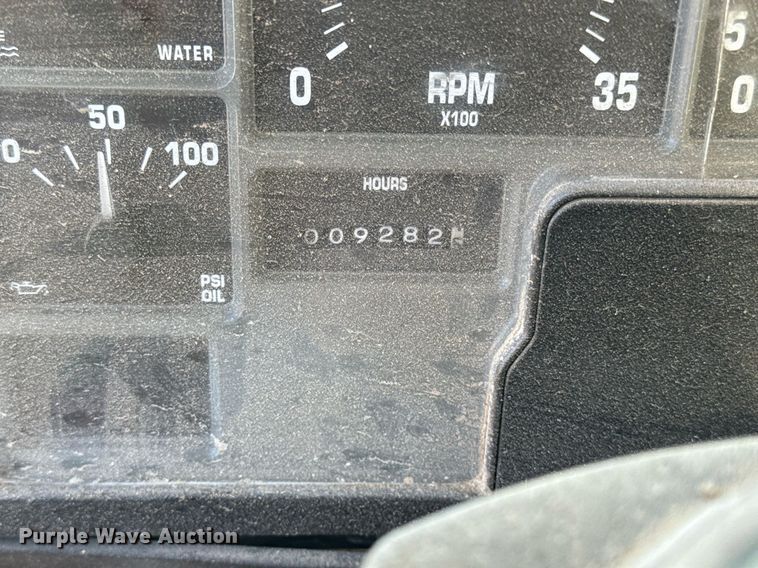 image for item DQ6656 2001 International 4900 dump truck