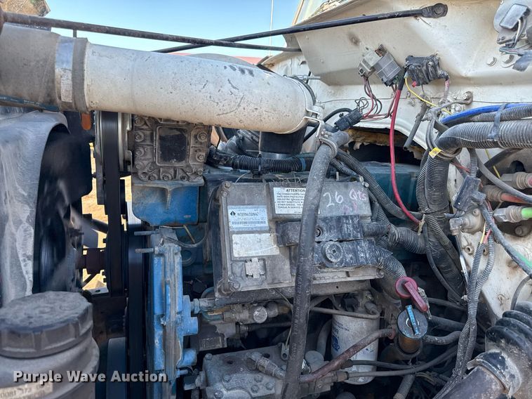 image for item DQ6656 2001 International 4900 dump truck