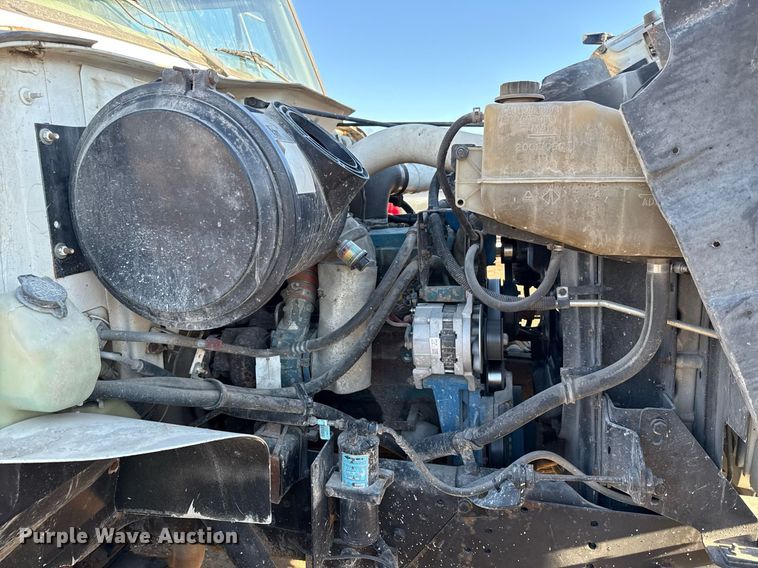 image for item DQ6656 2001 International 4900 dump truck