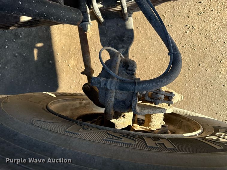 image for item DQ6656 2001 International 4900 dump truck