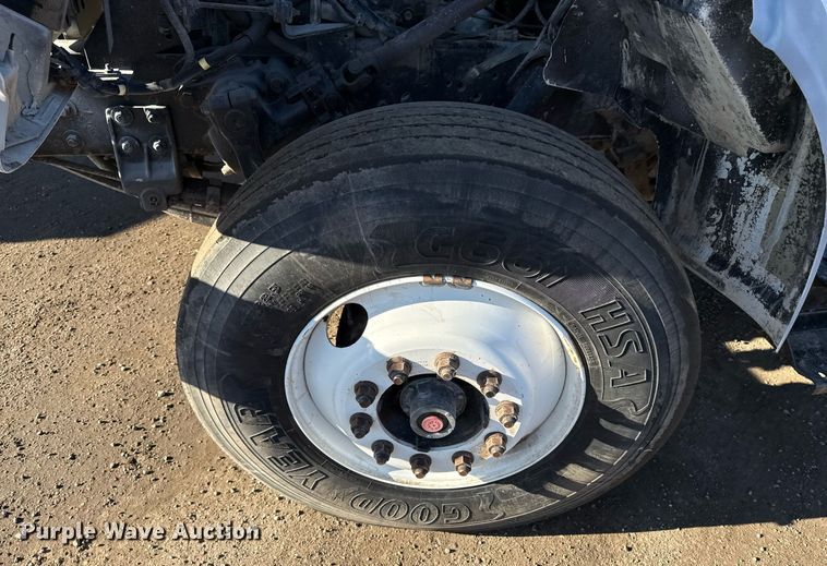 image for item DQ6656 2001 International 4900 dump truck