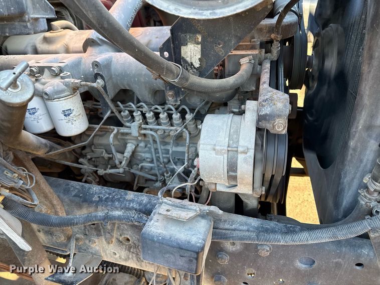 image for item DQ6659 1987 Ford F700 water truck