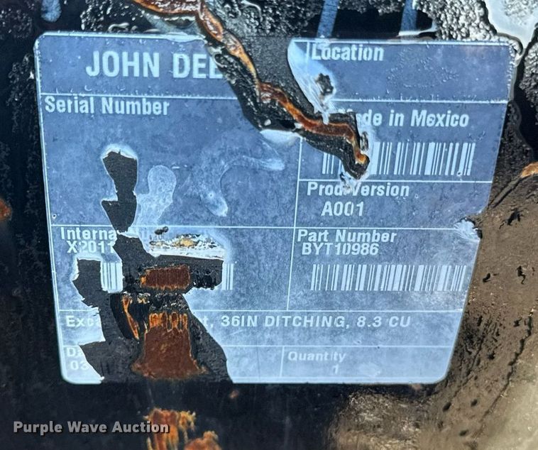 image for item DQ6662 (2) John Deere buckets