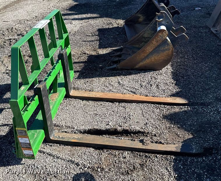 image for item DQ6663 John Deere forks