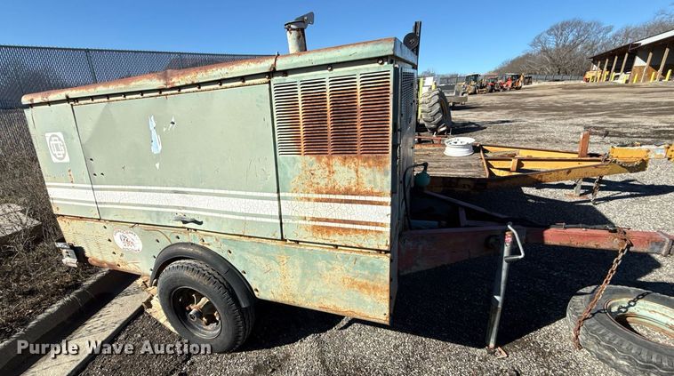 image for item DQ6664 Gardner-Denver air compressor