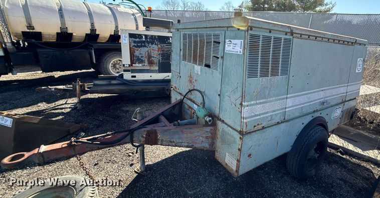 image for item DQ6664 Gardner-Denver air compressor