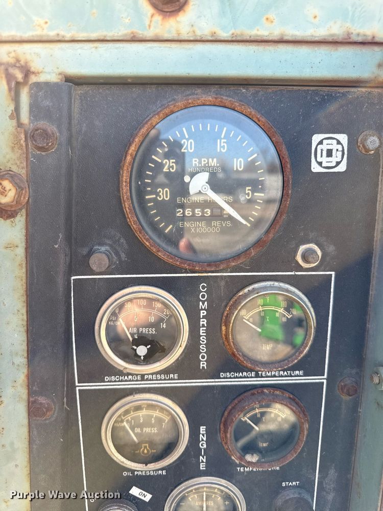 image for item DQ6664 Gardner-Denver air compressor