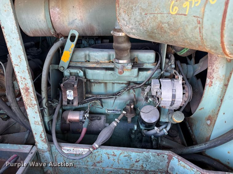 image for item DQ6664 Gardner-Denver air compressor