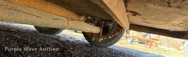 image for item DQ6665 1993 JFW equipment trailer