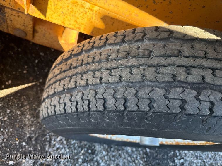 image for item DQ6665 1993 JFW equipment trailer