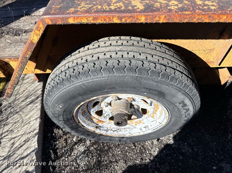 image for item DQ6665 1993 JFW equipment trailer