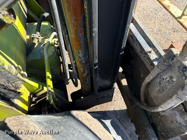 image for item DQ6667 Clark DPR25 forklift