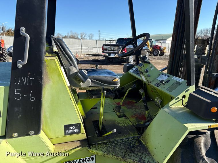 image for item DQ6667 Clark DPR25 forklift