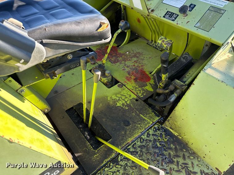 image for item DQ6667 Clark DPR25 forklift