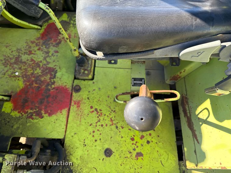 image for item DQ6667 Clark DPR25 forklift