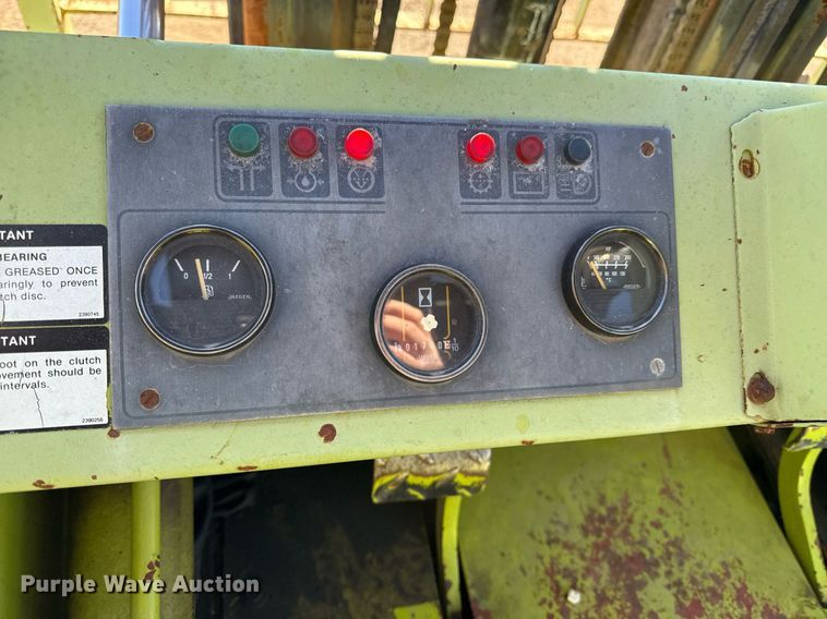 image for item DQ6667 Clark DPR25 forklift