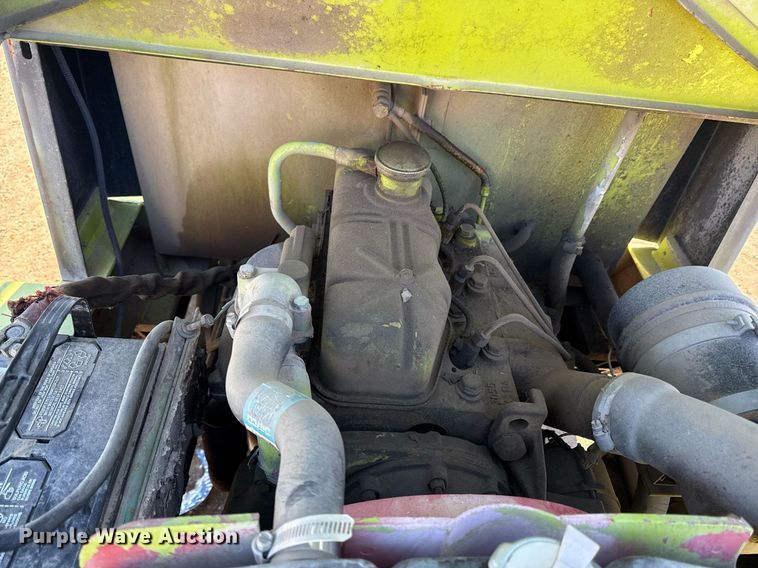 image for item DQ6667 Clark DPR25 forklift