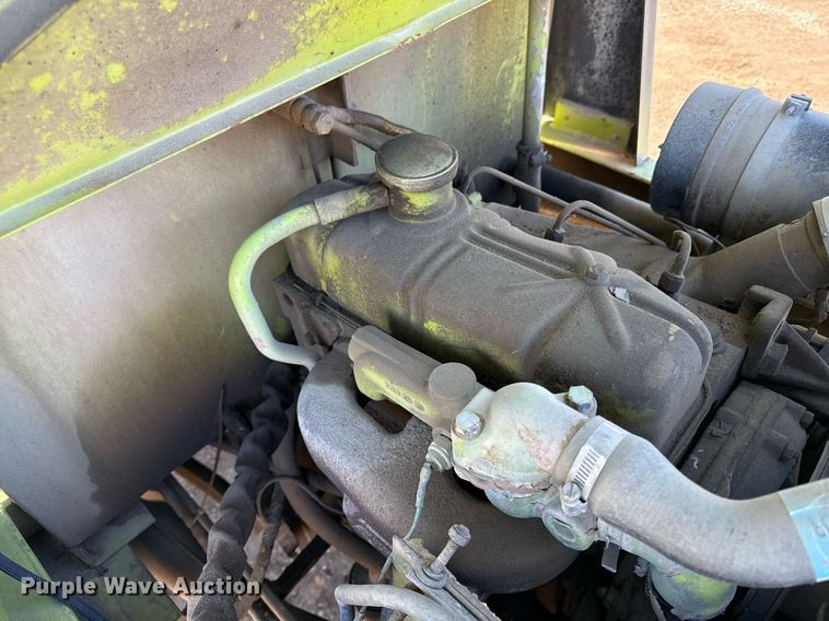 image for item DQ6667 Clark DPR25 forklift