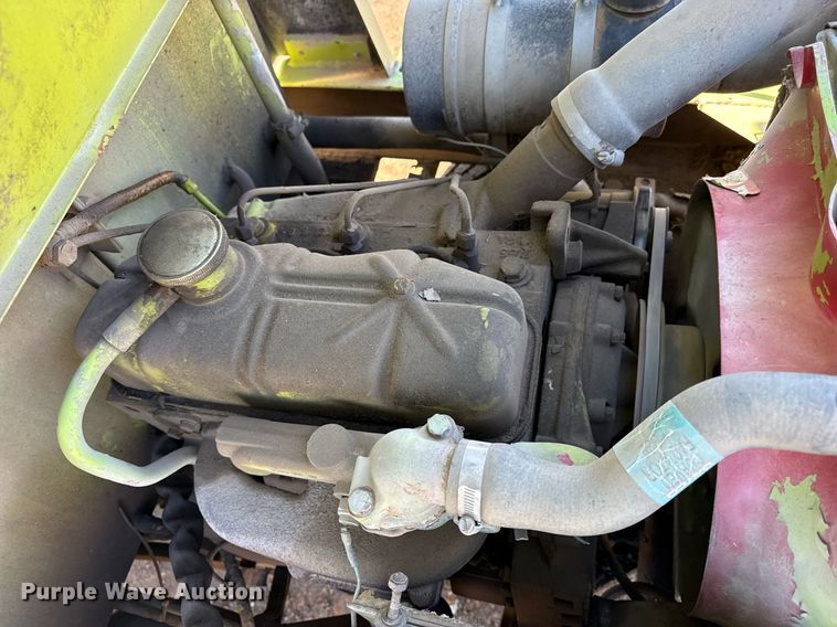 image for item DQ6667 Clark DPR25 forklift