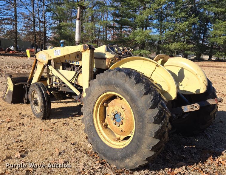 image for item DS5267 Ford 3400 tractor