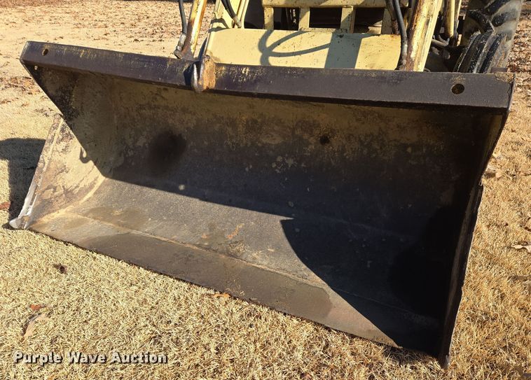 image for item DS5267 Ford 3400 tractor