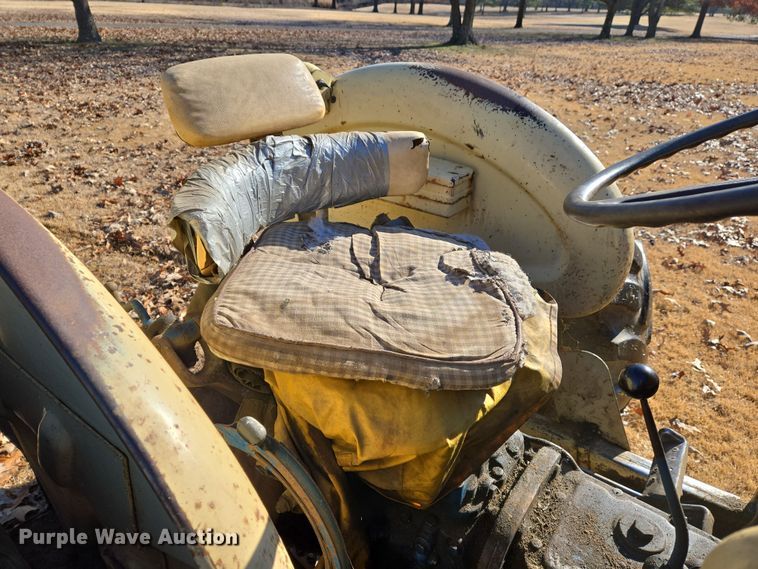 image for item DS5267 Ford 3400 tractor