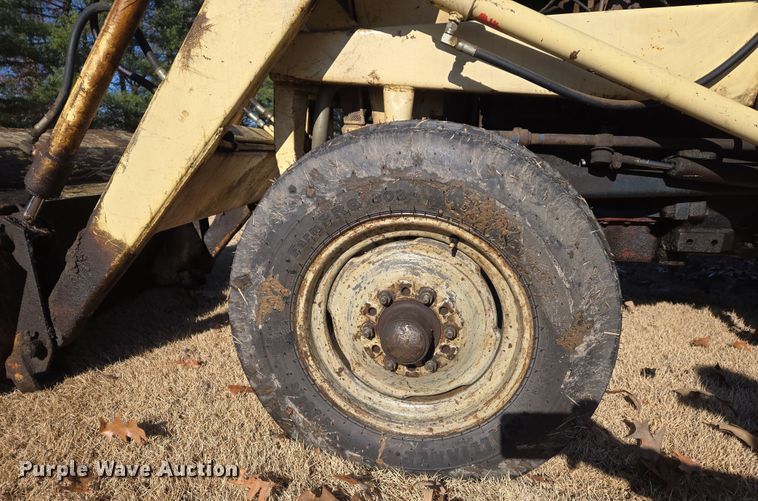 image for item DS5267 Ford 3400 tractor