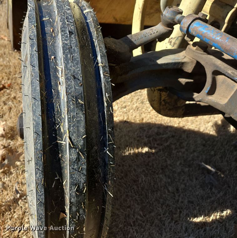 image for item DS5267 Ford 3400 tractor