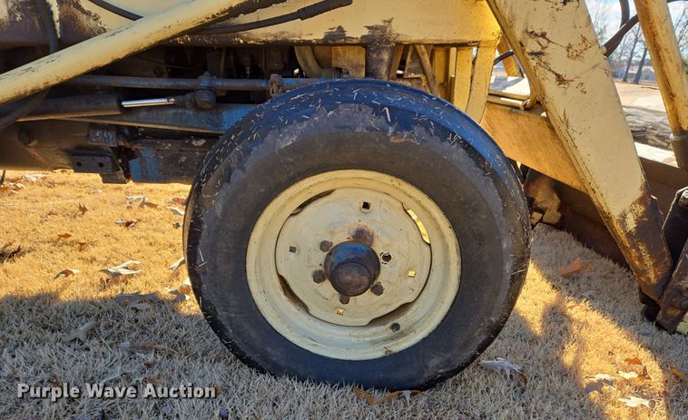 image for item DS5267 Ford 3400 tractor