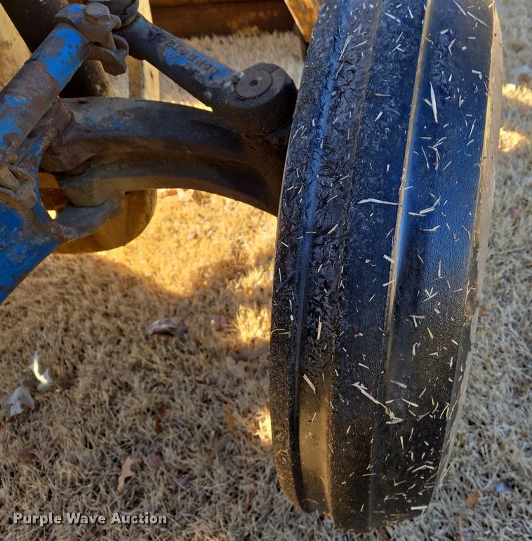 image for item DS5267 Ford 3400 tractor