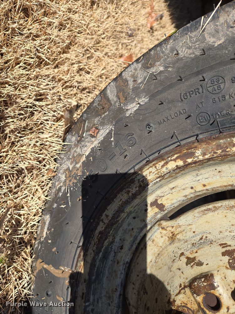 image for item DS5267 Ford 3400 tractor