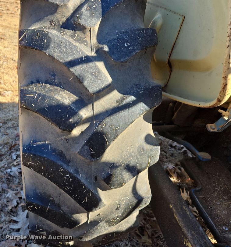 image for item DS5267 Ford 3400 tractor