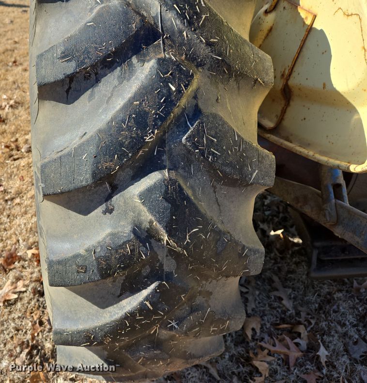 image for item DS5267 Ford 3400 tractor