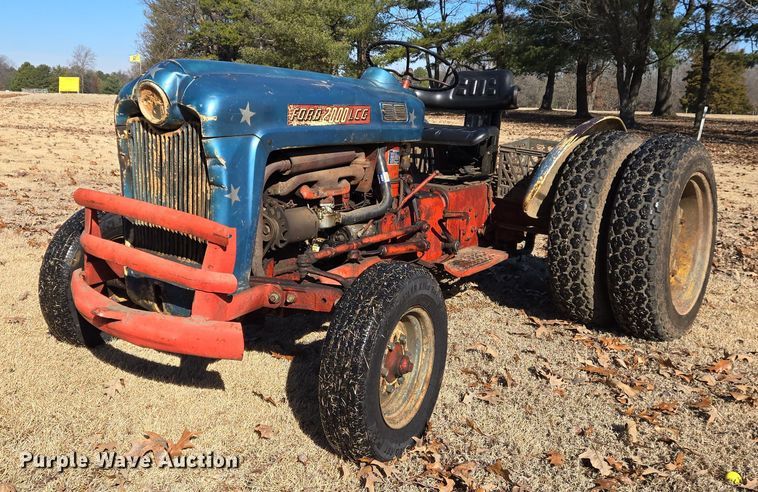image for item DS5268 1967 Ford 2000 LCG tractor