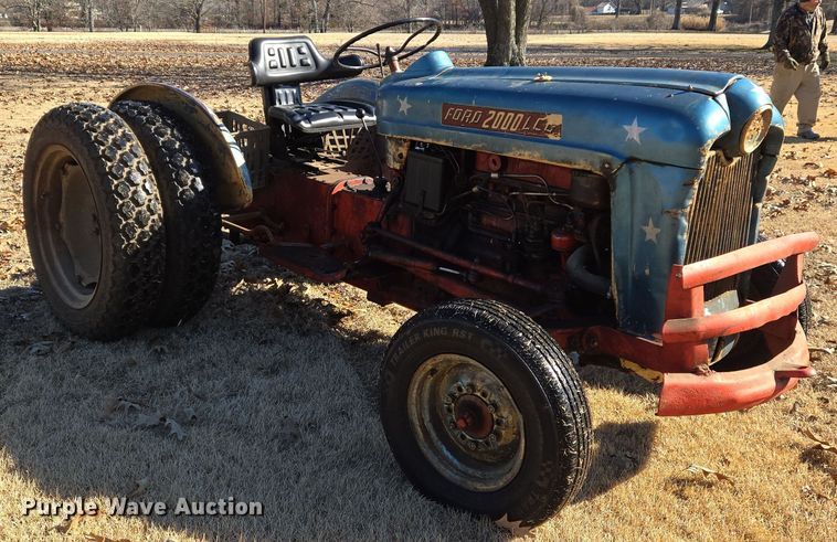 image for item DS5268 1967 Ford 2000 LCG tractor