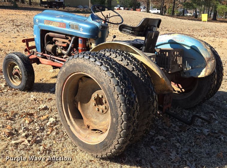 image for item DS5268 1967 Ford 2000 LCG tractor