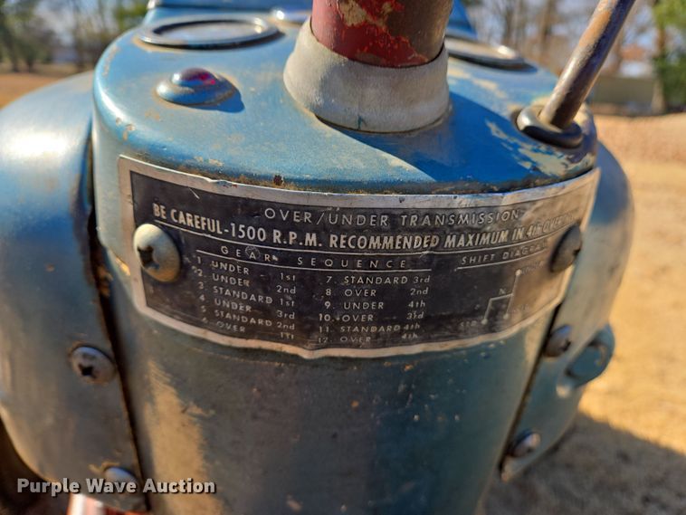 image for item DS5268 1967 Ford 2000 LCG tractor