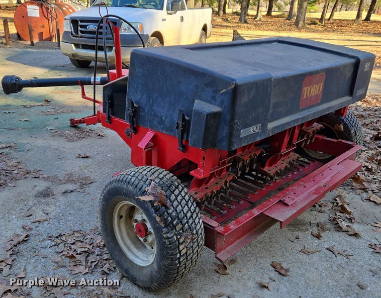 image for item DS5269 Toro Fairway 09502 aerator