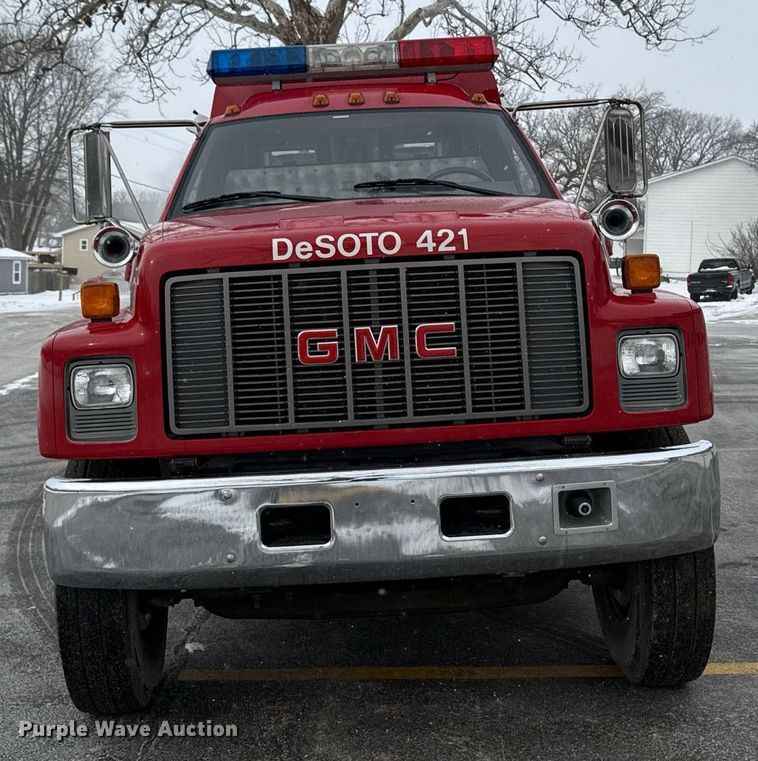 image for item DT0579 1996 GMC Topkick pumper fire truck