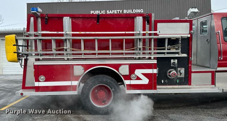 image for item DT0579 1996 GMC Topkick pumper fire truck