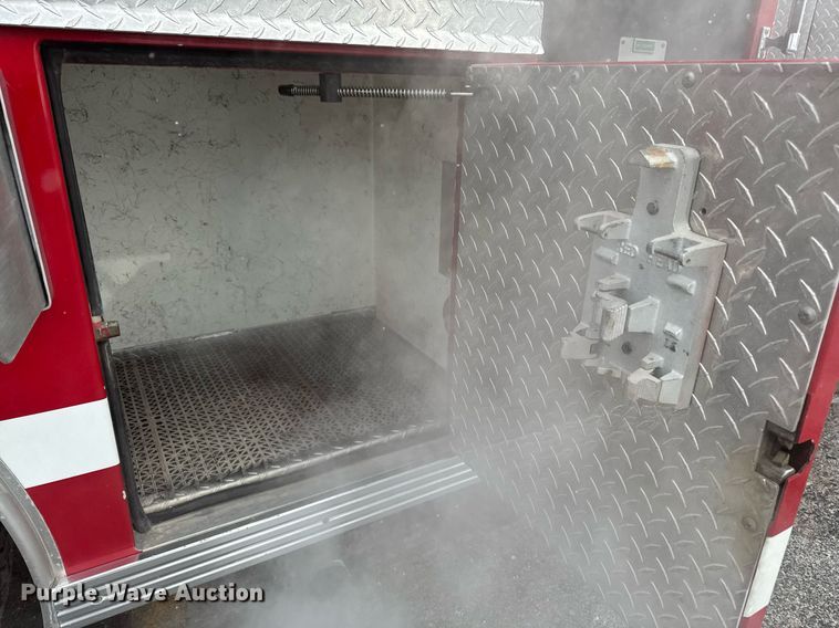 image for item DT0579 1996 GMC Topkick pumper fire truck