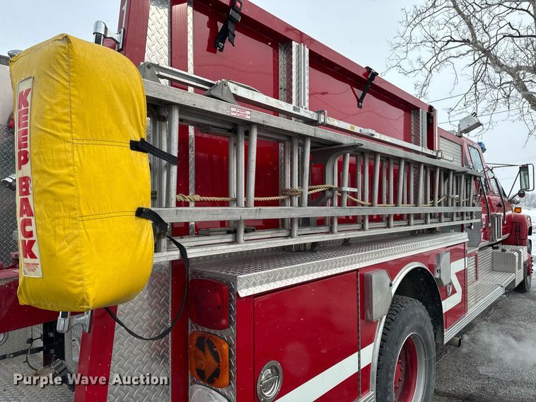 image for item DT0579 1996 GMC Topkick pumper fire truck